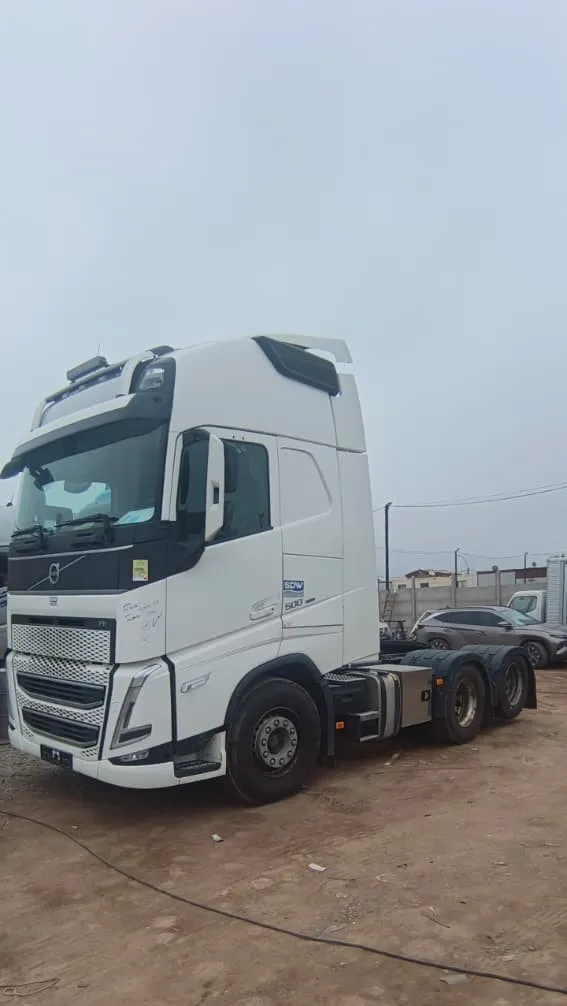 Volvo FH 500 2022 — foto 3 de 8 (IC-002)