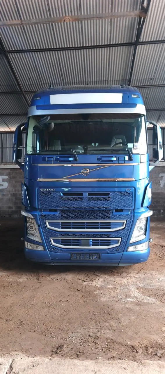 Volvo FH Samurai 2021 — foto principal