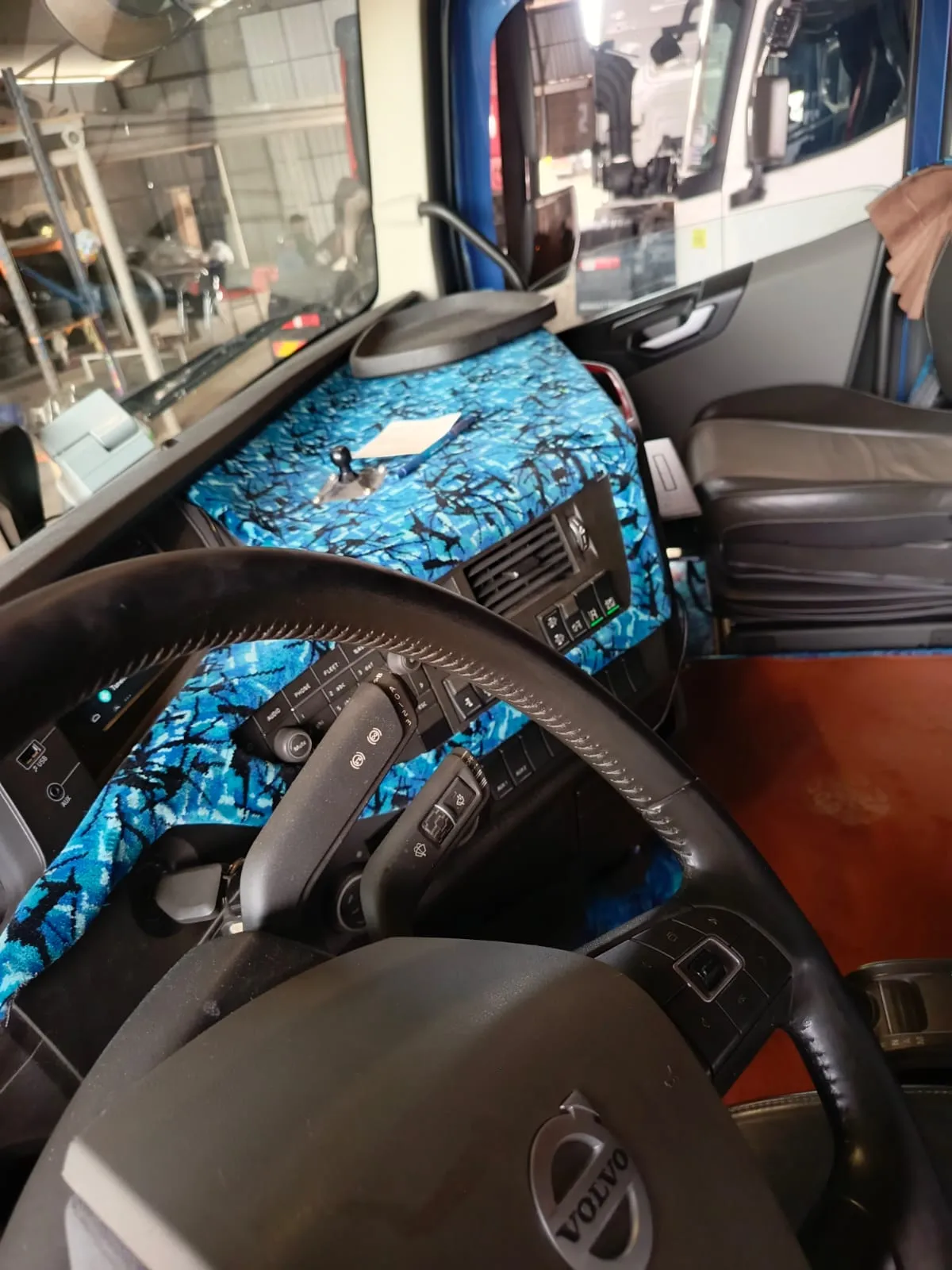Volvo FH Samurai 2021 — foto 7 de 8 (IC-003)