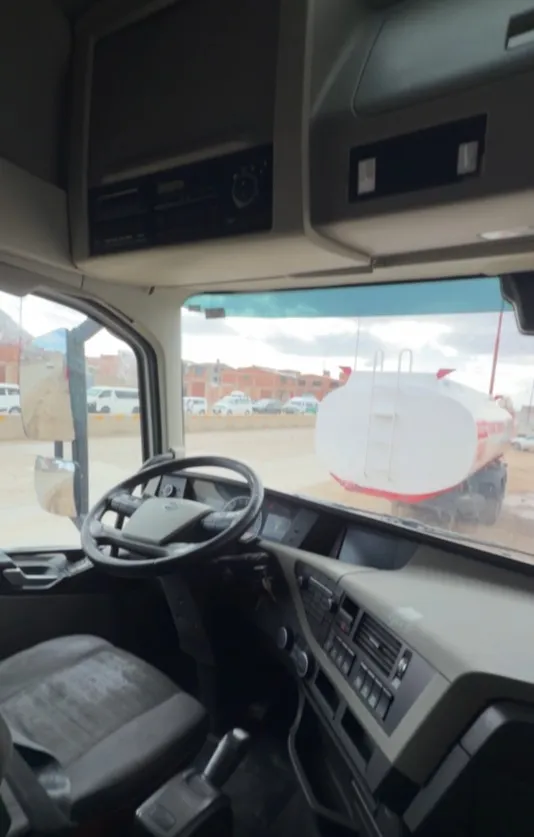 Volvo FH13 460 2021 — foto 8 de 10 (IC-005)