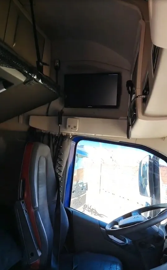 Volvo FH13 500 Fushier 2021 — foto 5 de 6 (IC-007)