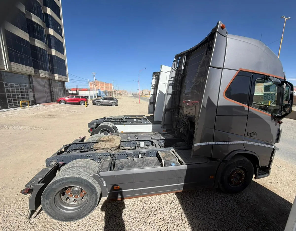 Volvo FH13 540 Armado 2016 — foto 5 de 8 (IC-009)