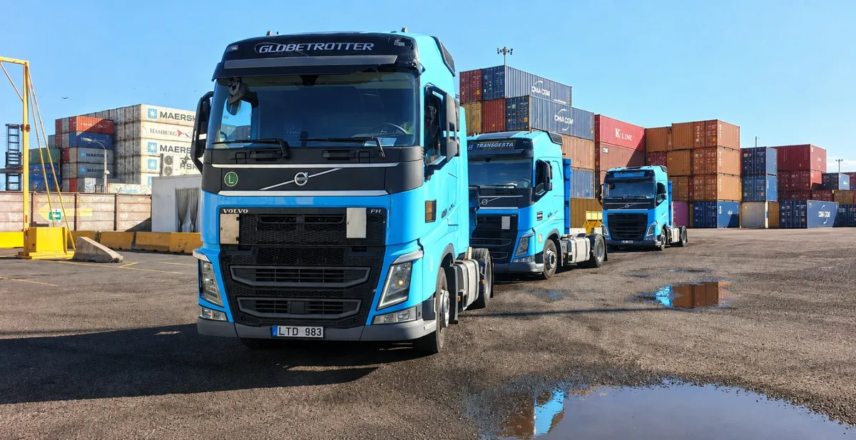 Volvo FH13 460 (3 unidades) 2021 — foto principal