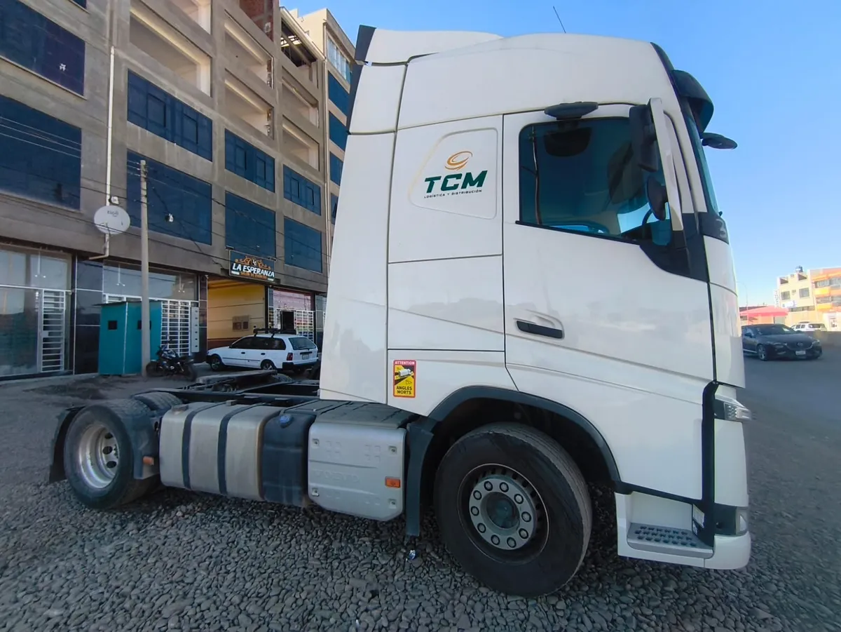 Volvo FH13 460 2021 — foto 3 de 10 (IC-012)