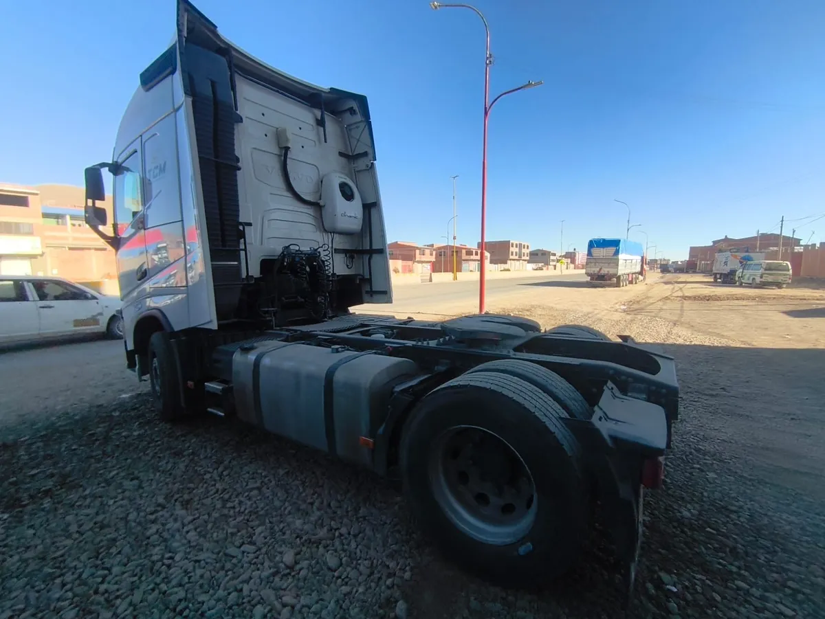 Volvo FH13 460 2021 — foto 4 de 10 (IC-012)