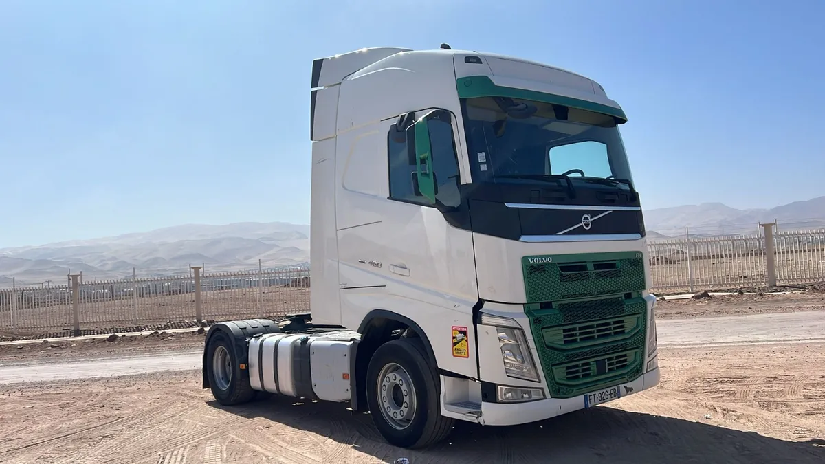 Volvo FH13 460 (3 unidades) 2021 — foto 2 de 7 (IC-013)