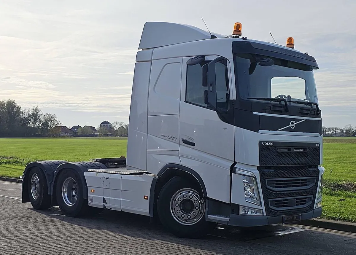 Volvo FH Pata Loca, techo bajo (3 unidades) 2021 — foto 3 de 5 (IC-016)