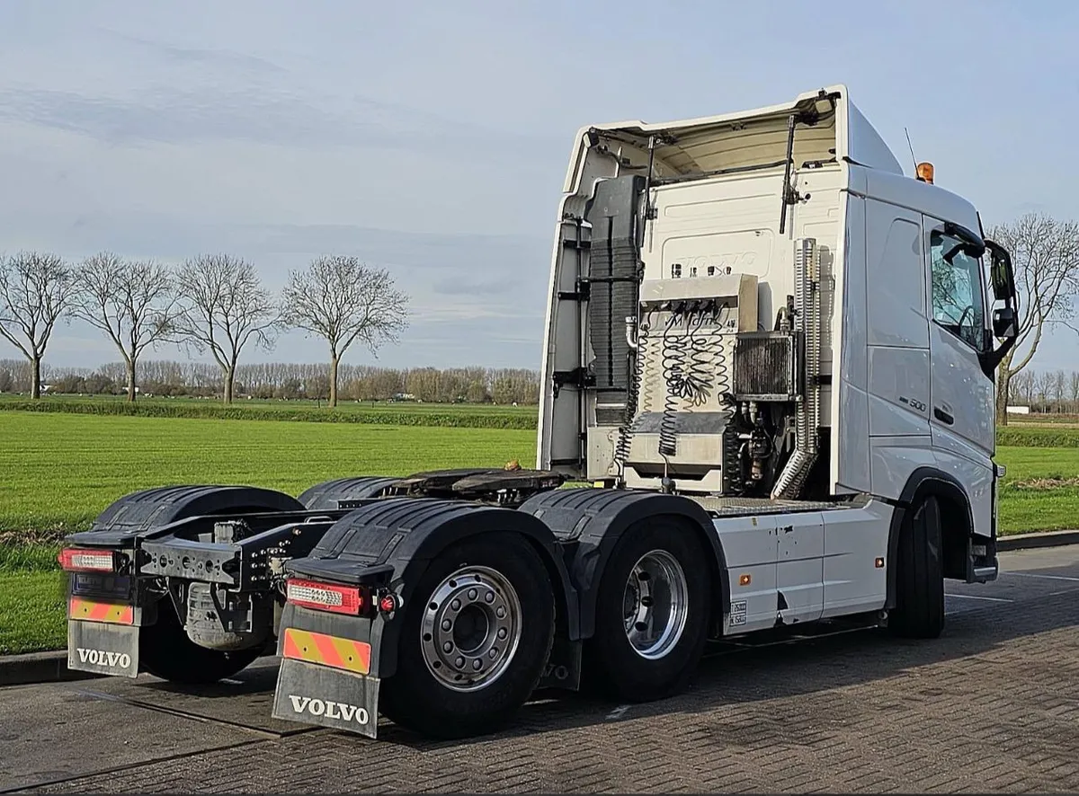 Volvo FH Pata Loca, techo bajo (3 unidades) 2021 — foto 4 de 5 (IC-016)
