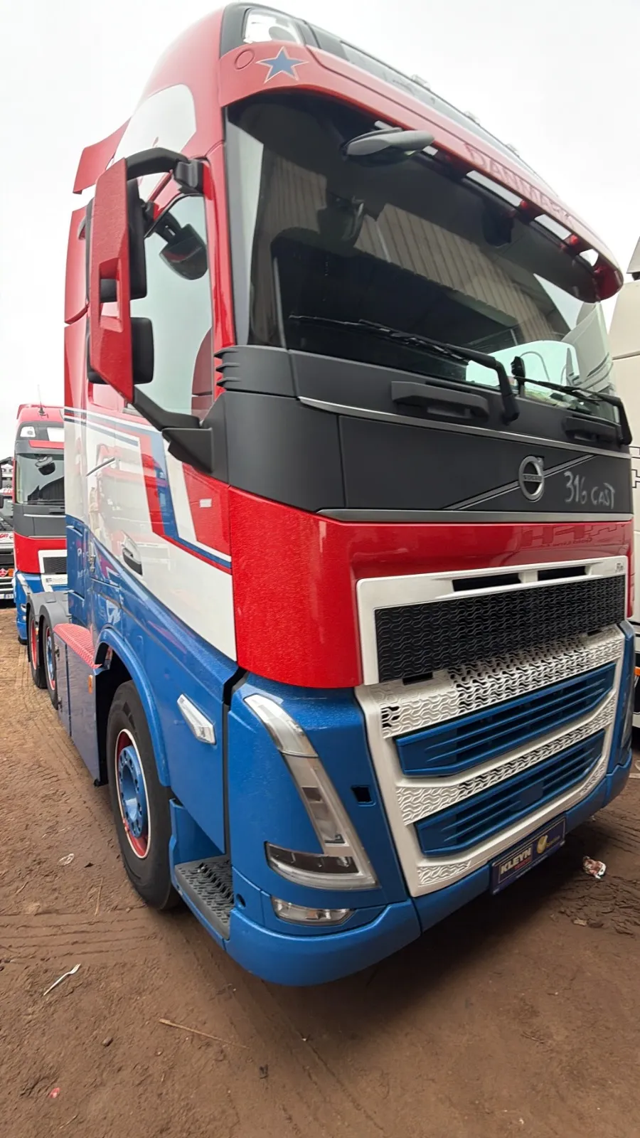 Volvo FH 460 XL Fushier (3 unidades) 2021 — foto 4 de 7 (IC-017)