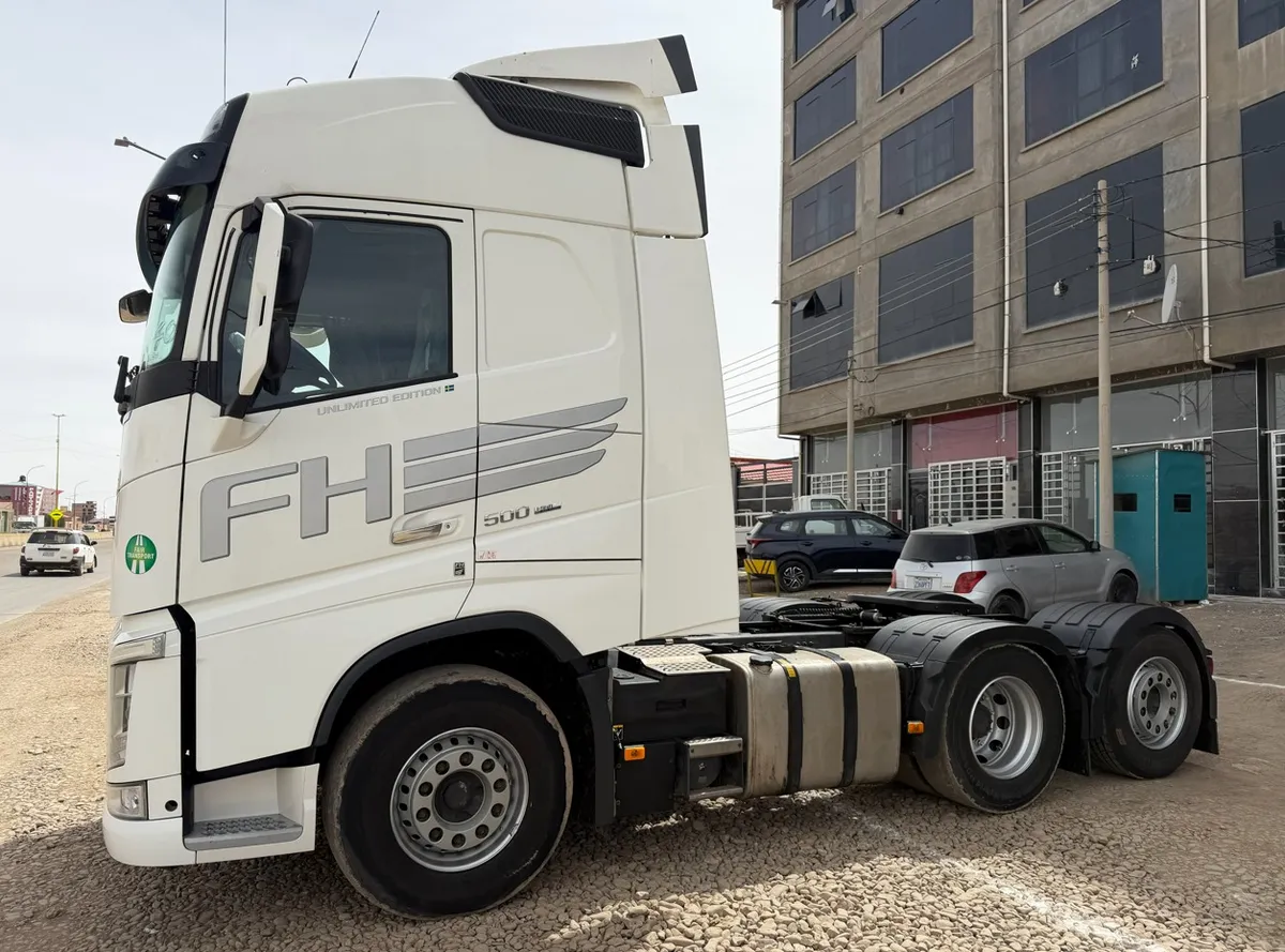 Volvo FH13 500 Samurai 2021 — foto 2 de 8 (IC-018)