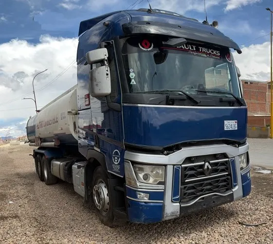 Renault T480 2015 — foto 2 de 7 (IC-020)